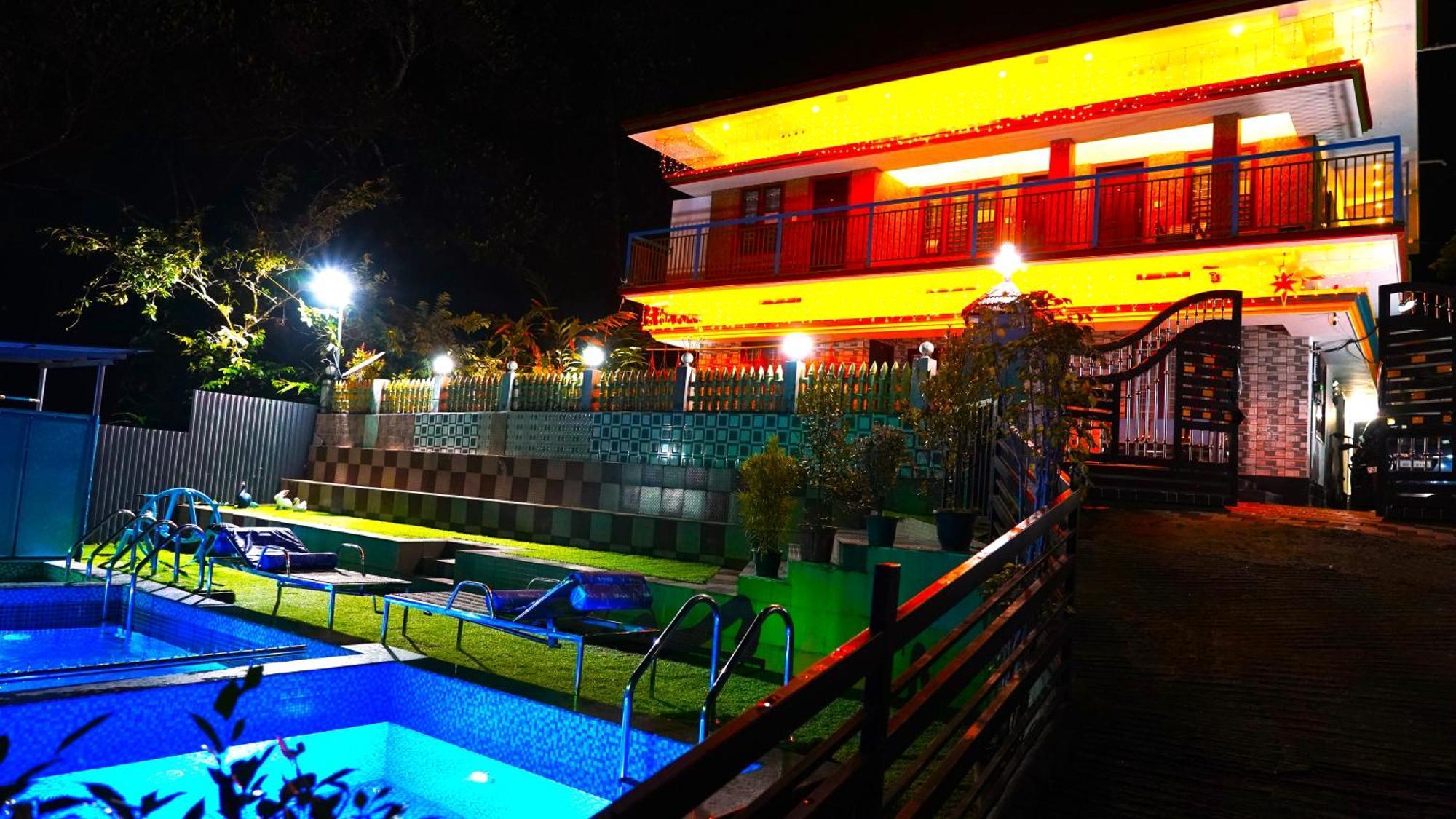 Arabian Nights Munnar Villa Exterior photo